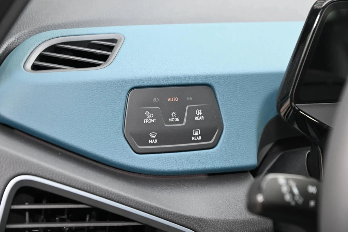 ID3 Left Hand Drive New Energy Vehicles Electric Cars Adults Long Endurance 5 Sets New Energy Left-hand Drive Vehicle