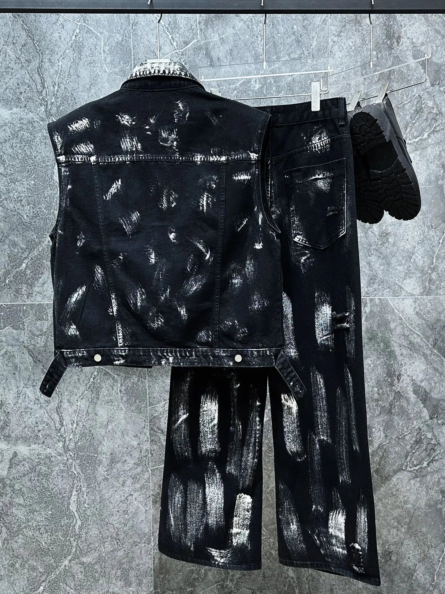 Men's Ripped Jeans Two-piece Set Splashed Ink Vest Jacket Straight Leg Pants American Fashion Autumn High Street Male Denim Sets