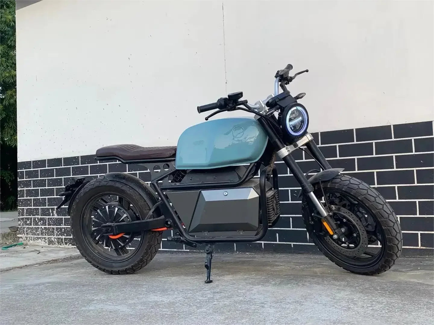 Wuxi Retro Electric Motorbike Adults 2000W 5000W Power Range 8000W Max 72V Lithium Battery EEC Certificate Off-Road Motorcycles
