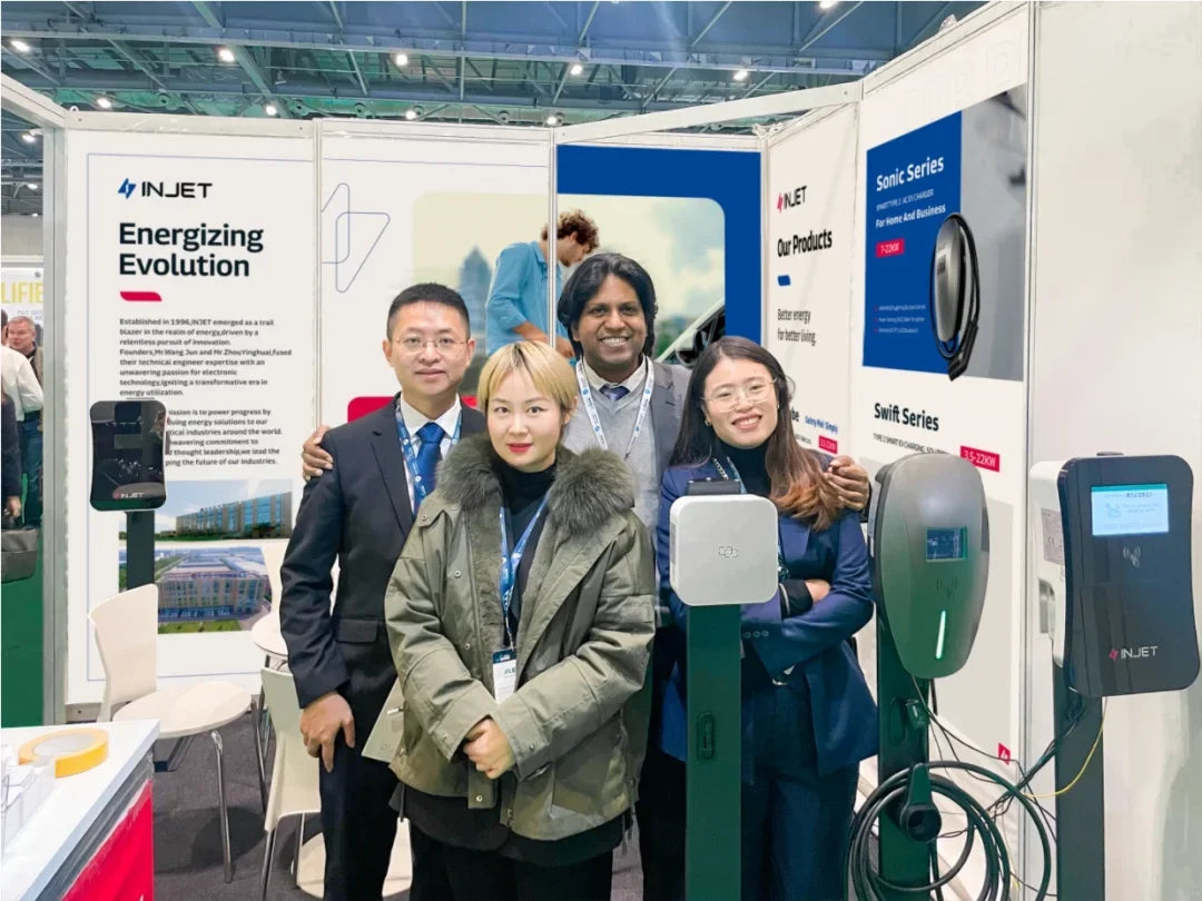 OCPP2.0.1 Floor Mounted DC Fast EV Charger 60kW 120kW 180kW 240kW 320kW CCS2 Commercial Electric Vehicle Charging Station