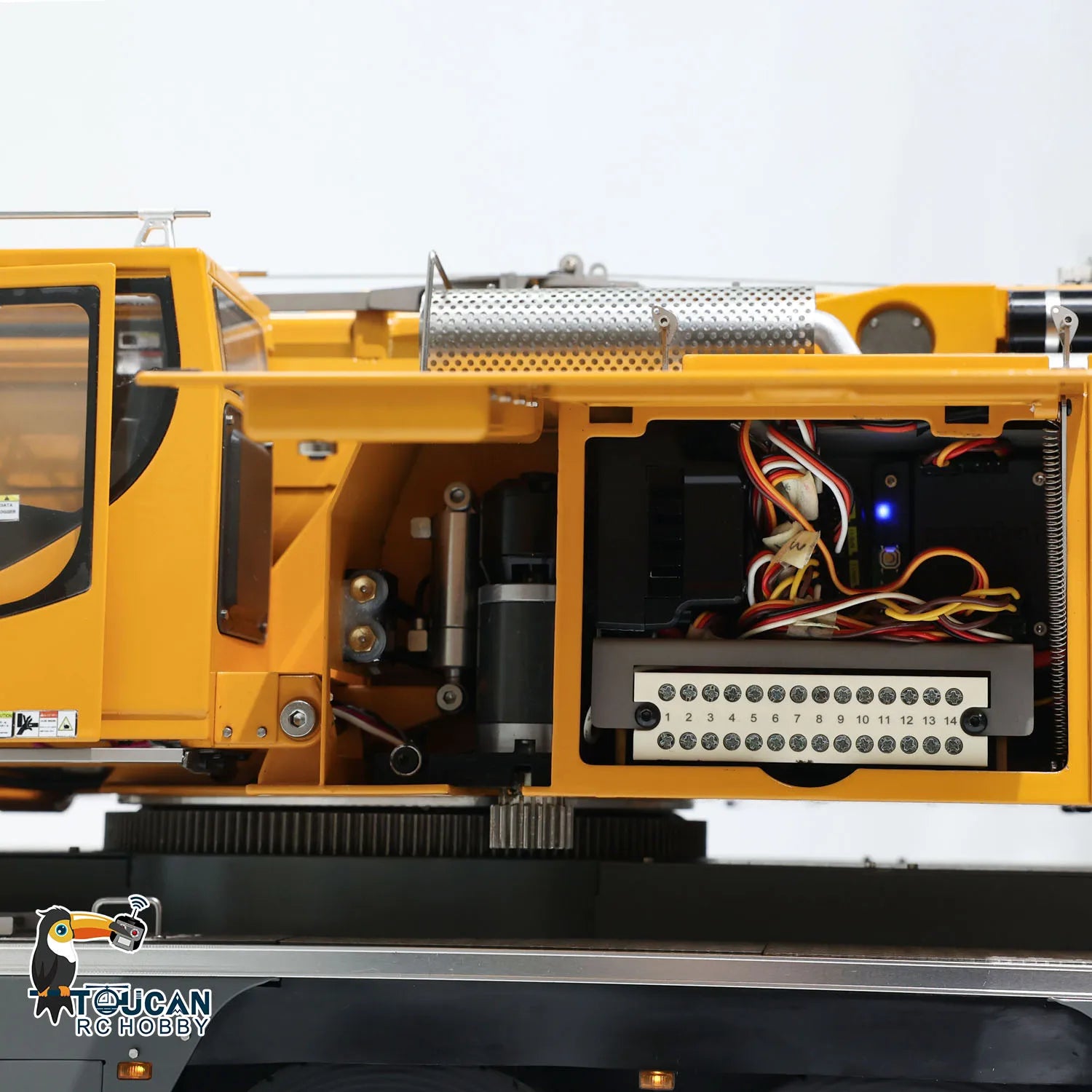 Eyewhale 1/14 LTM1350 6 Axles Heavy Cranes Truck RC Hydraulic Mobile Giant 5M Length Crane Cars Vehicle Toys for Adults TH23733
