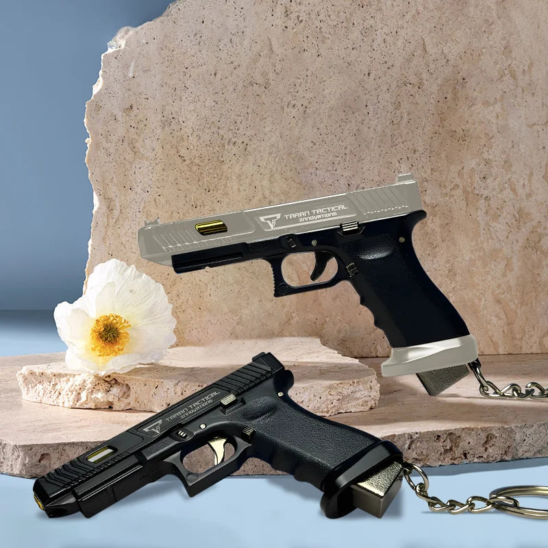 1911 Pistol Mini Model Pendant, Detachable Assembly Parts, One-to-one Restoration Of The Internal Structure Of Firearms Pendant