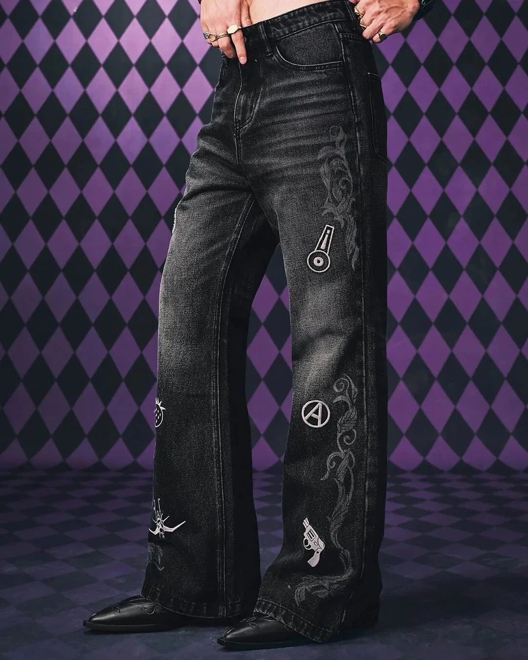 JoJo's Bizarre Adventure Black Flared Jeans Men Embroidery Streetwear Loose Casual Washed Denim Pants Anime Inspired Trousers