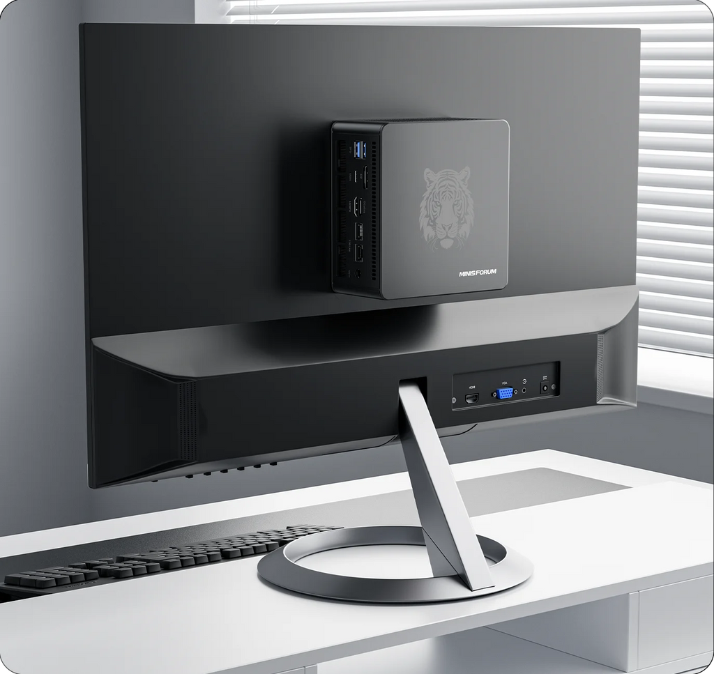 MINISFORUM UM890 UM880  UM790 Pro XTX Gaming PC Ryzen 9 7940HS 8945HS 2*DDR5 5600MHz 2*PCIE WiFi6 Win11 Desktop Computer Mini PC