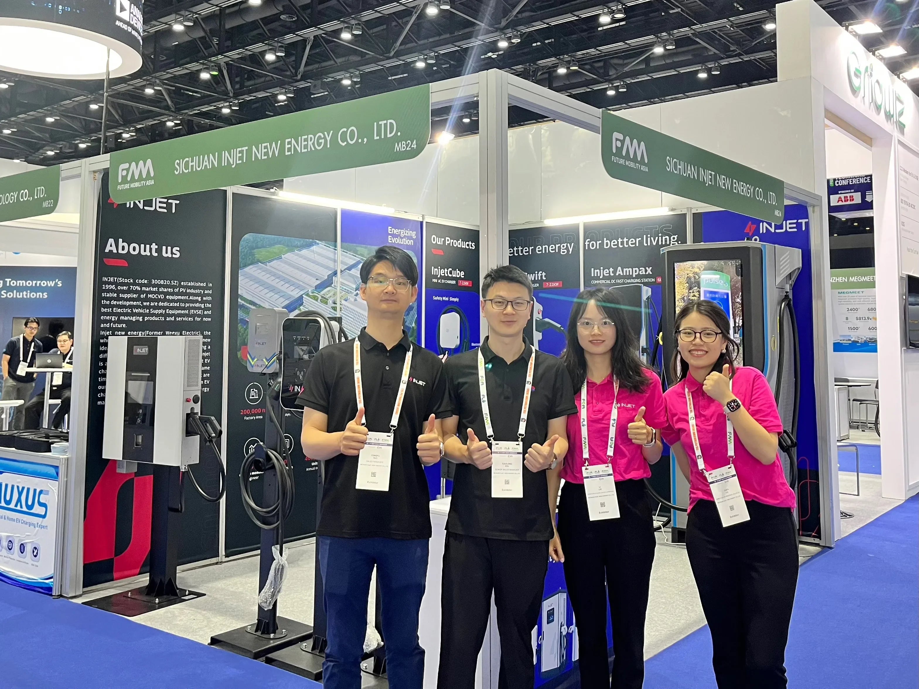 OCPP2.0.1 Floor Mounted DC Fast EV Charger 60kW 120kW 180kW 240kW 320kW CCS2 Commercial Electric Vehicle Charging Station