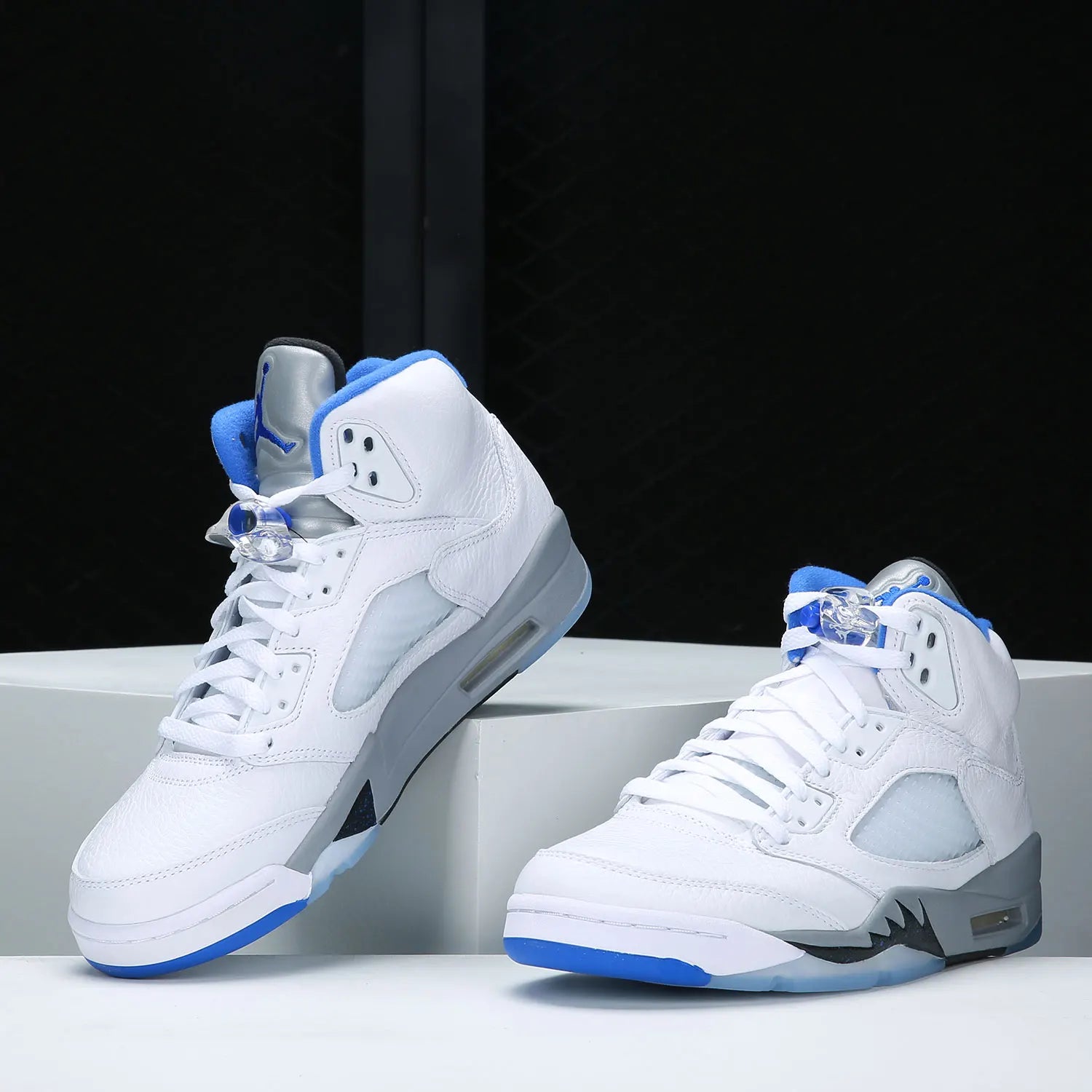 Nike Genuine Air Jordan 5 Angry Bulls Men's Basketball Shoe DD0587-140