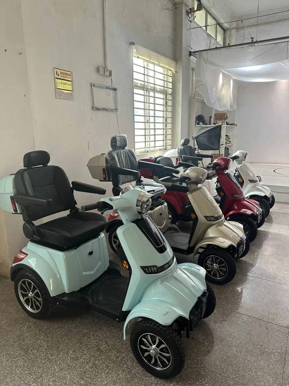 Modification Made in China Low Speed High-Quality Mobility Scooter 1000W 4 Wheel Two-Seat Electric Motorcycle for the Elderly