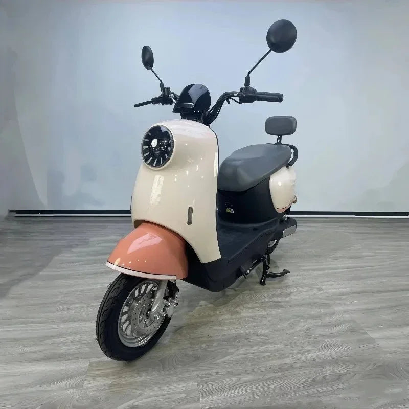 High-end Fashionable Electric Motorcycle Scooter Adult 650W Moped 60V Bike Factory Direct Sale