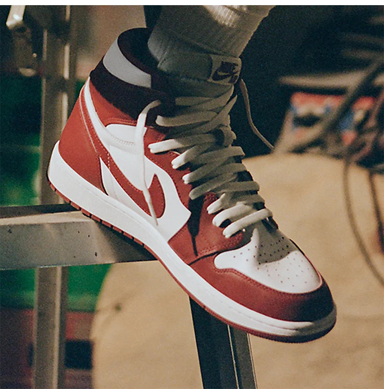 Nike Authentic Air Jordan 1 Men's Lightweight Cushioned Sneakers DZ5485-160
