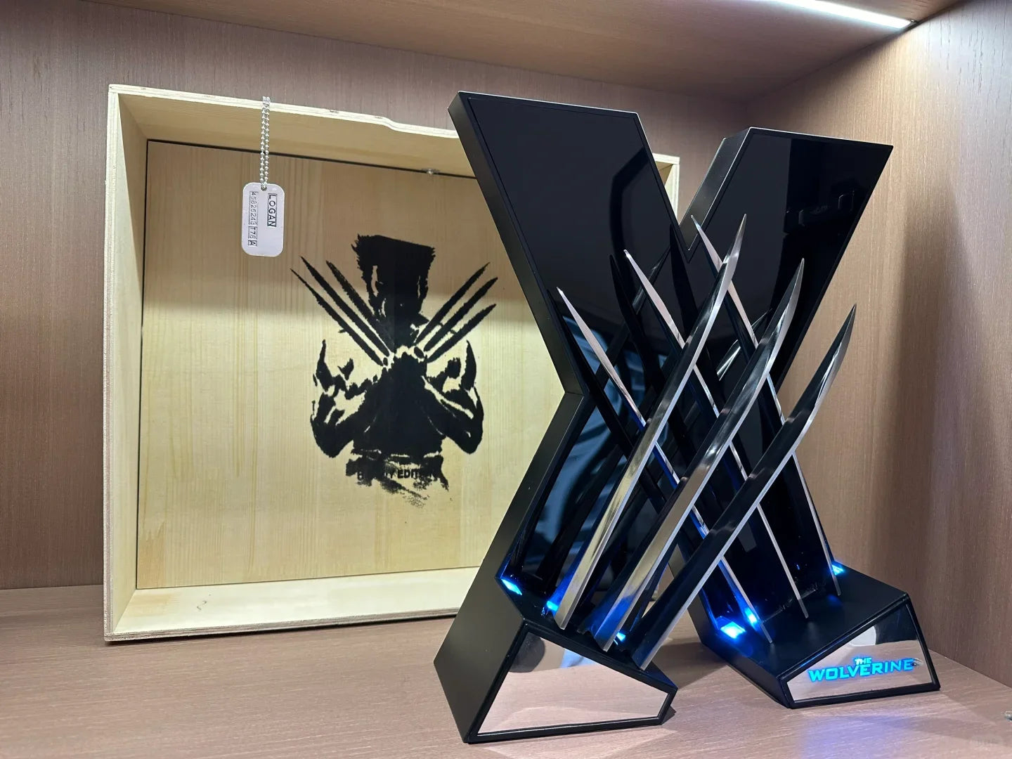 Metal Claws Wearable Cosplay Prop  X-Men Deadpool And Wolverine Movie Replica Desktop Ornament Surprise Halloween Gifts For Fans