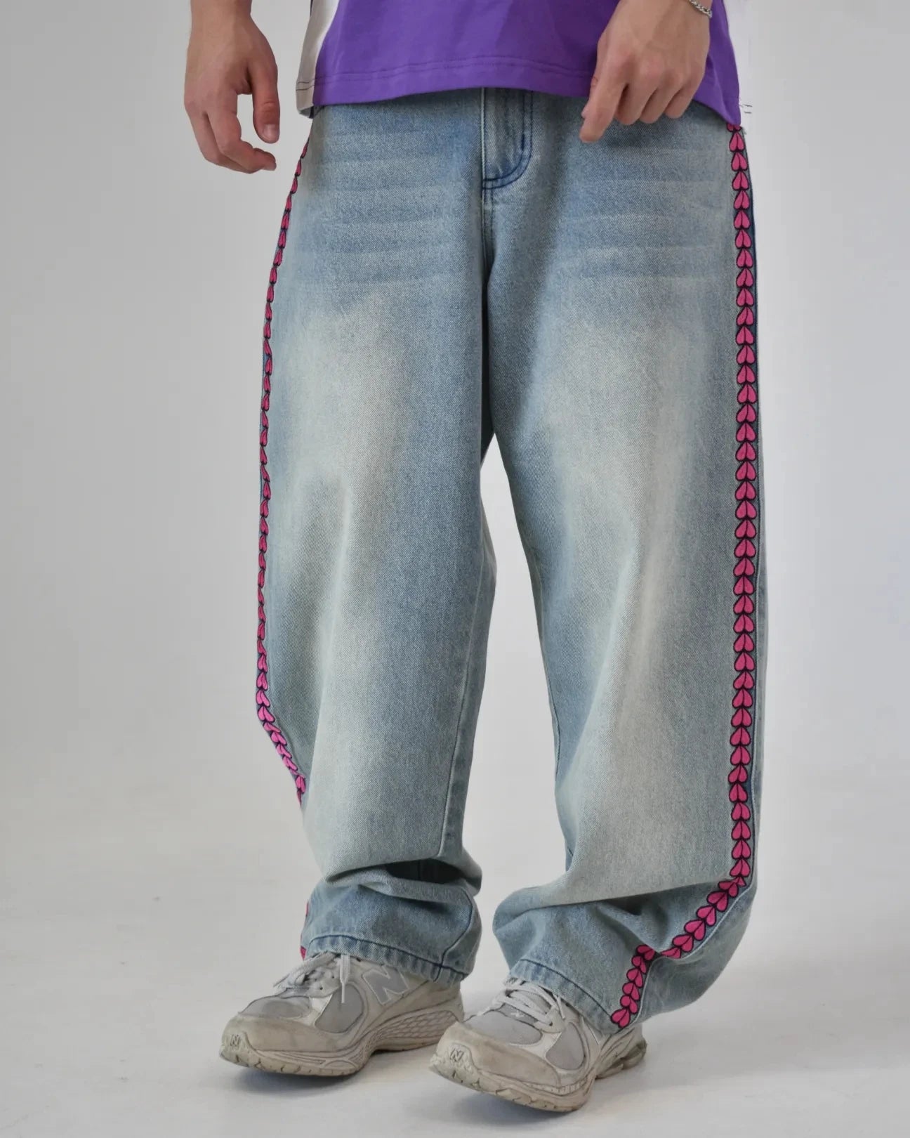JoJo Anime Style High Waist Loose Jeans Men's and Women's Pink Heart Embroidered Loose Street Denim Pants
