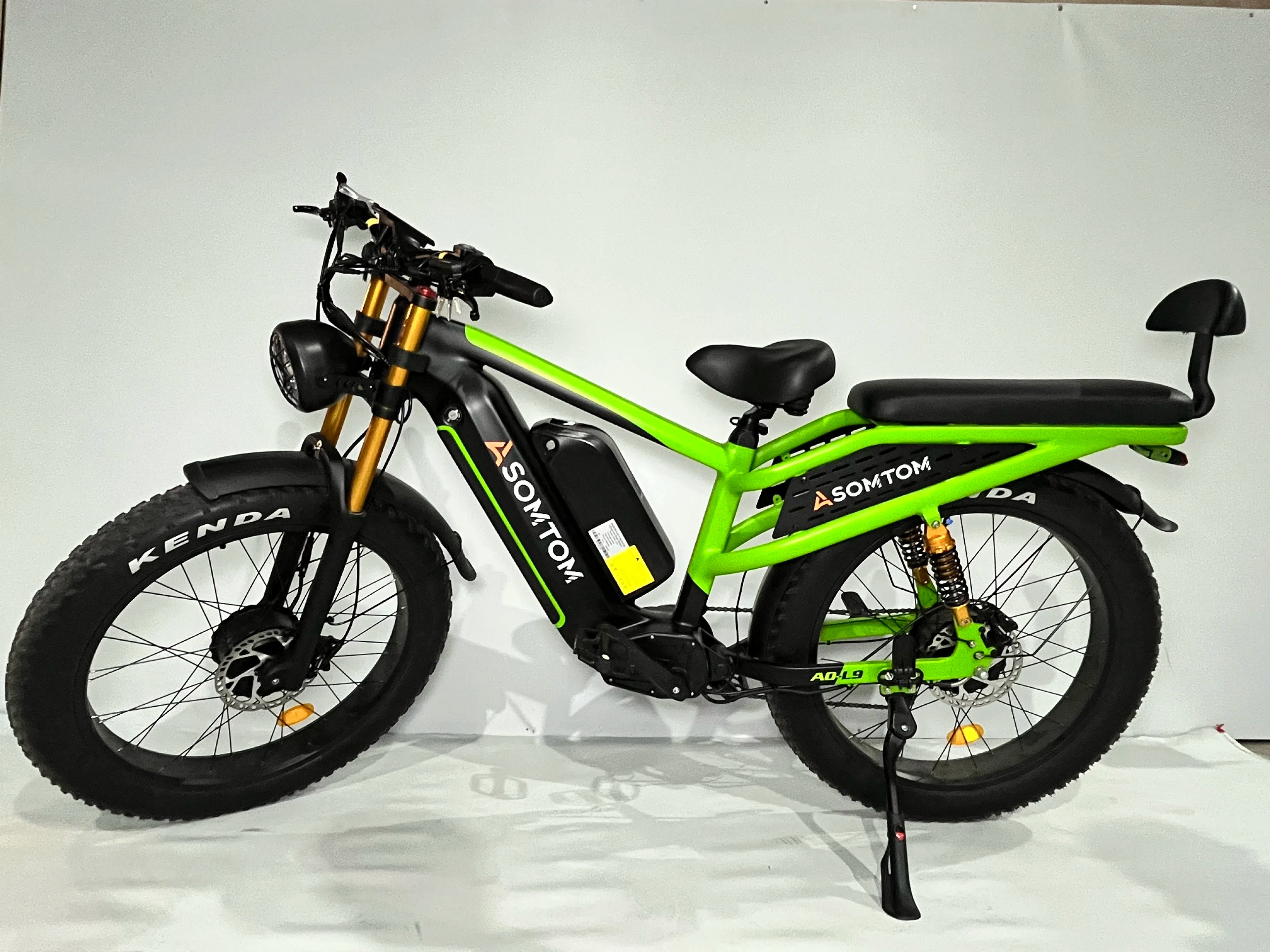 New Electric Bicycle 750W Motor 48V20AH Battery Adult Electric Bike 40km/h 26inch Tire Off Road Riding Mountain E-bike