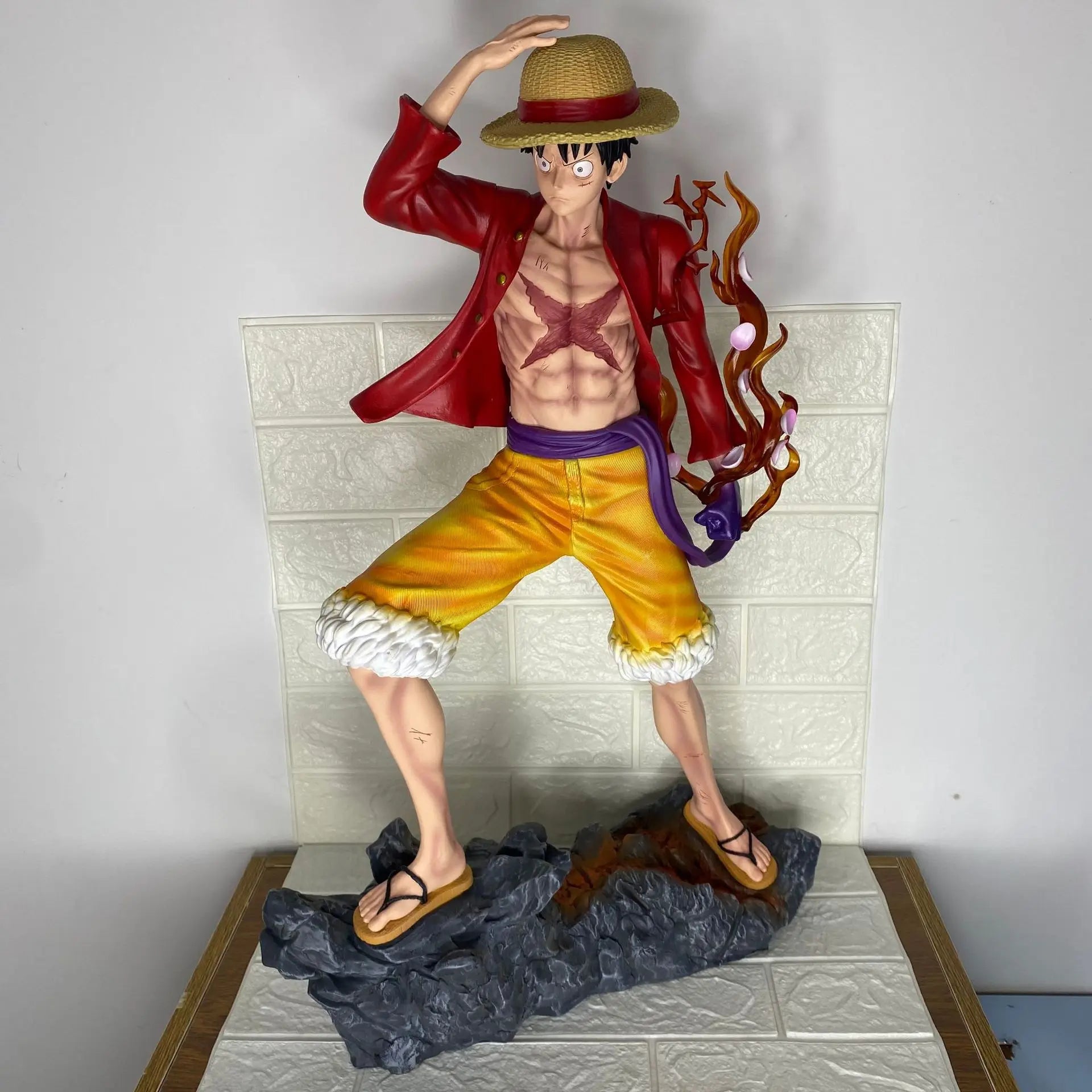 68cm Anime Figurine Large Size New Fourth Emperor Luffy Domineering Standing Posture Grass Hat Group Statue Ornament Boxed
