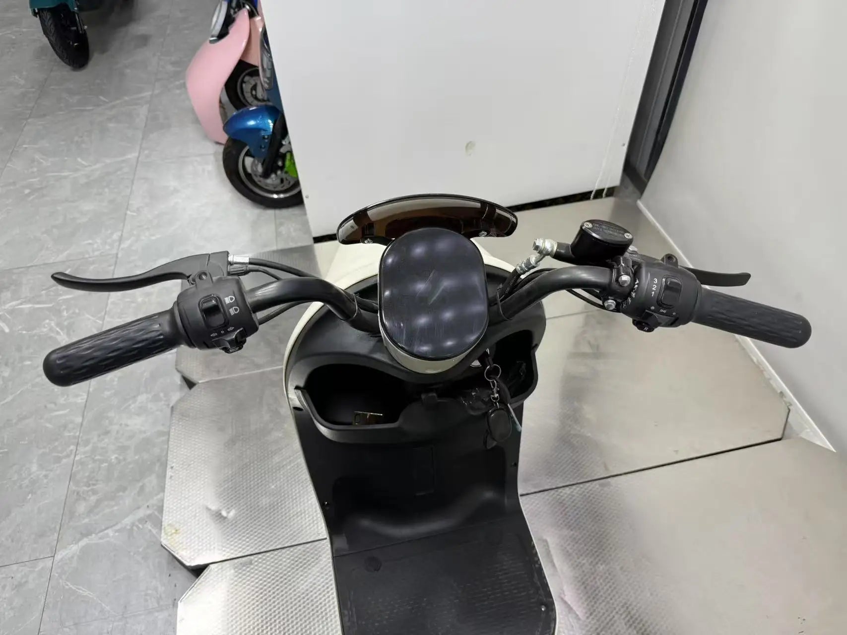 Urban Adult 60V-70V Mid Drive Motorcycle 60km/h Max Speed 500W-1500W Range Two-Wheeled Scooter/Ebike City Bike 1000W-5000W