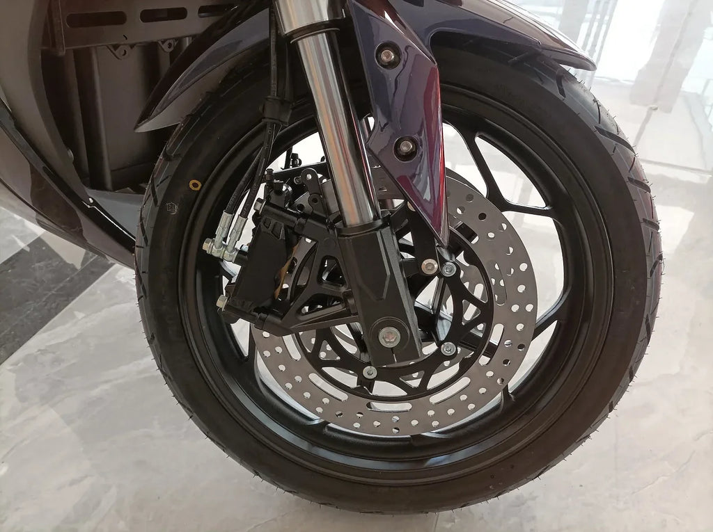 Luyuan MotorcycleTwo-wheeled electric motorcycle high-speed adult electric bicycle 5000W/8000W/10000W long-distance electric mot