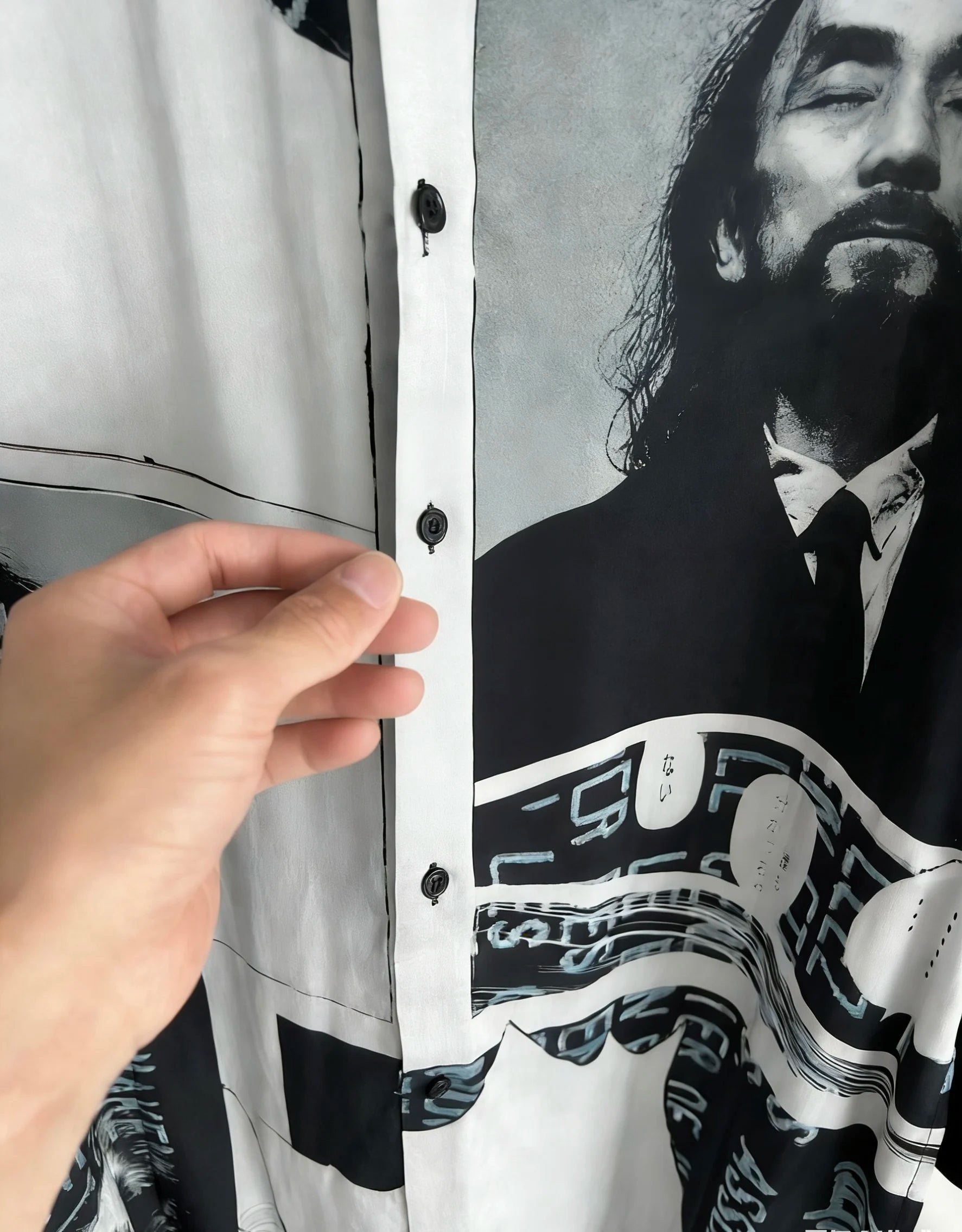 TOP-YAMAMOTO original design hand-drawn cartoon print long shirt for men on the streets of Hawaii
