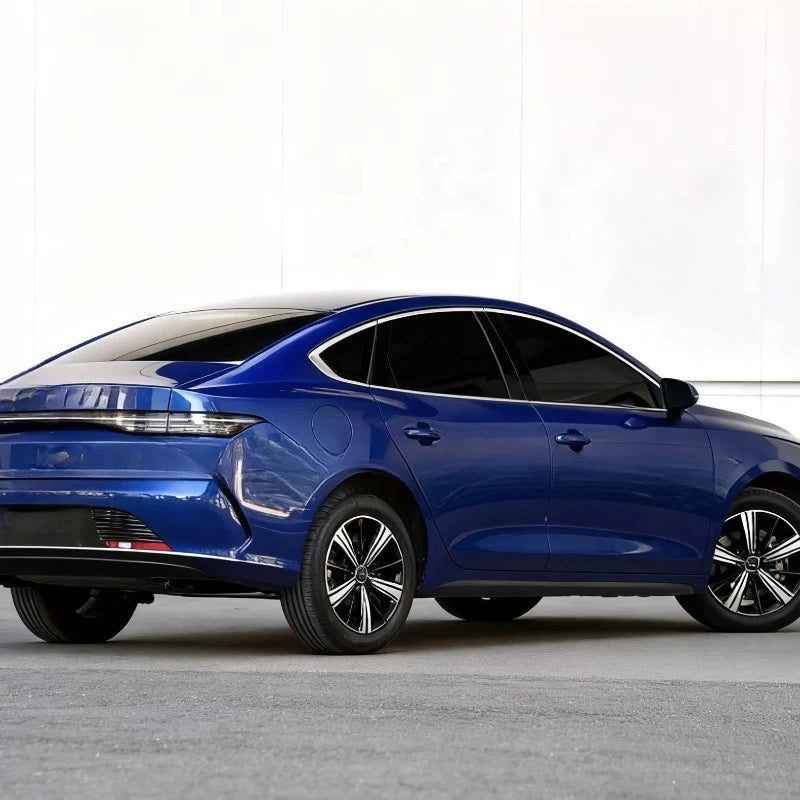DM-i plug-in hybrid electric sedan, left-steering car