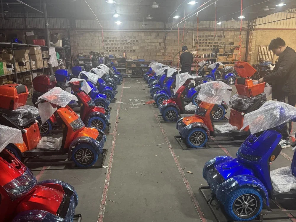 Factory Hot Selling New Design Two Seat Four-Wheeled Electric Mobility Scooter Travel Together with 60V20AH Lithium Battery for