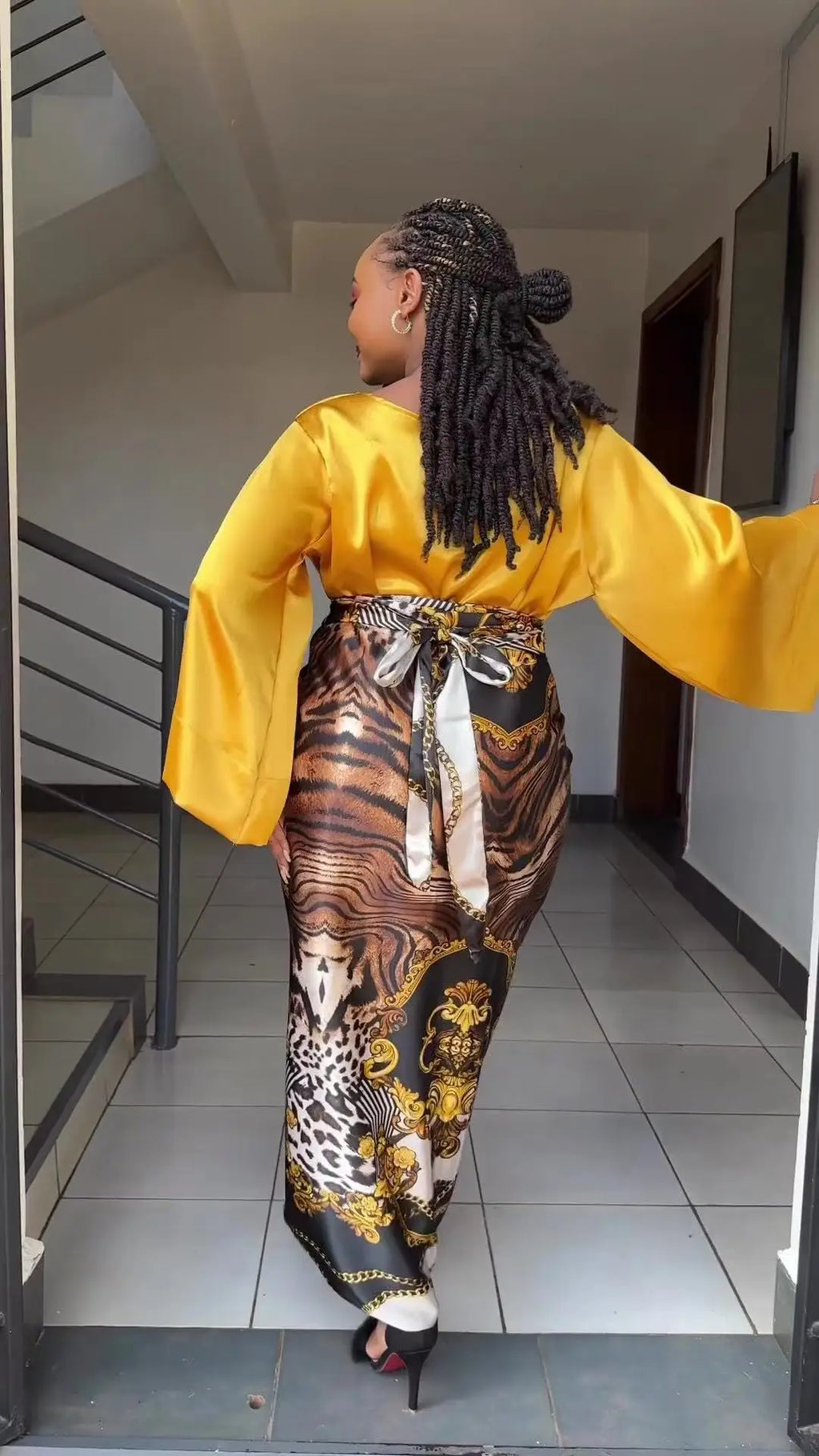 African Printed Two Piece Sets Skirt Womens O-neck Loose Flare Sleeve  Lace-up Skirt 2 Piece Suit Womens