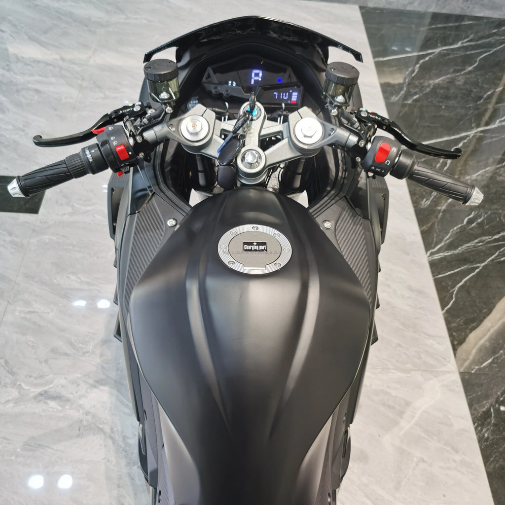 Motorcycle Center Chain Motor Good Price 4000W 240km Max Range 130KM/H Electric Motorcycle