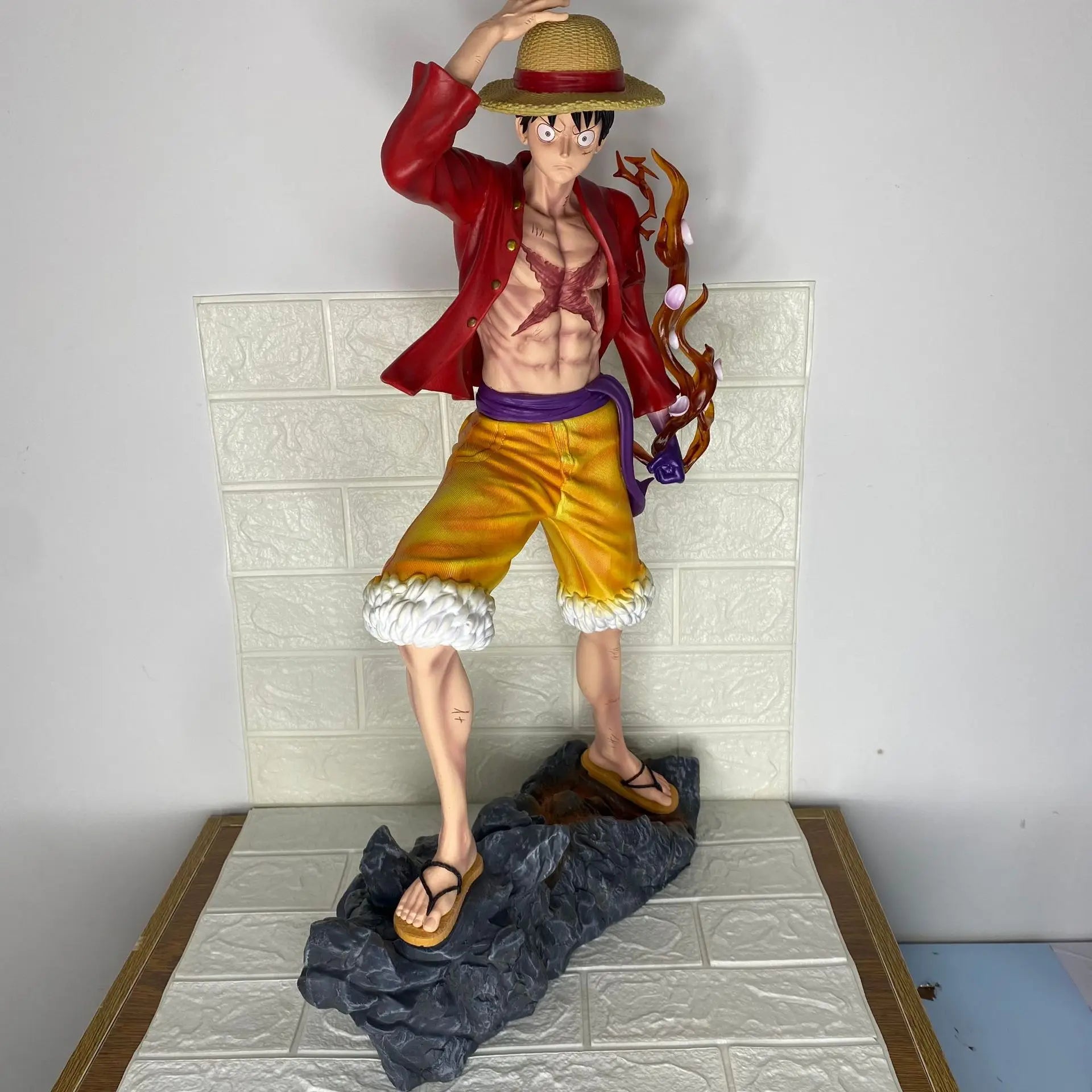 68cm Anime Figurine Large Size New Fourth Emperor Luffy Domineering Standing Posture Grass Hat Group Statue Ornament Boxed