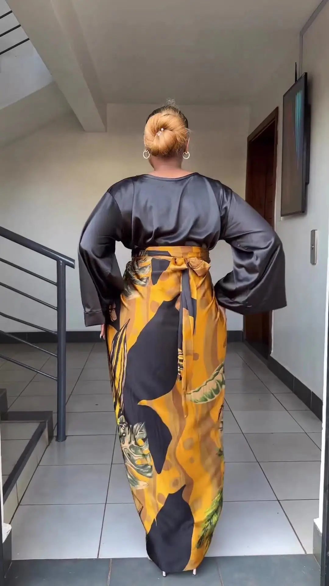 African Printed Two Piece Sets Skirt Womens O-neck Loose Flare Sleeve  Lace-up Skirt 2 Piece Suit Womens