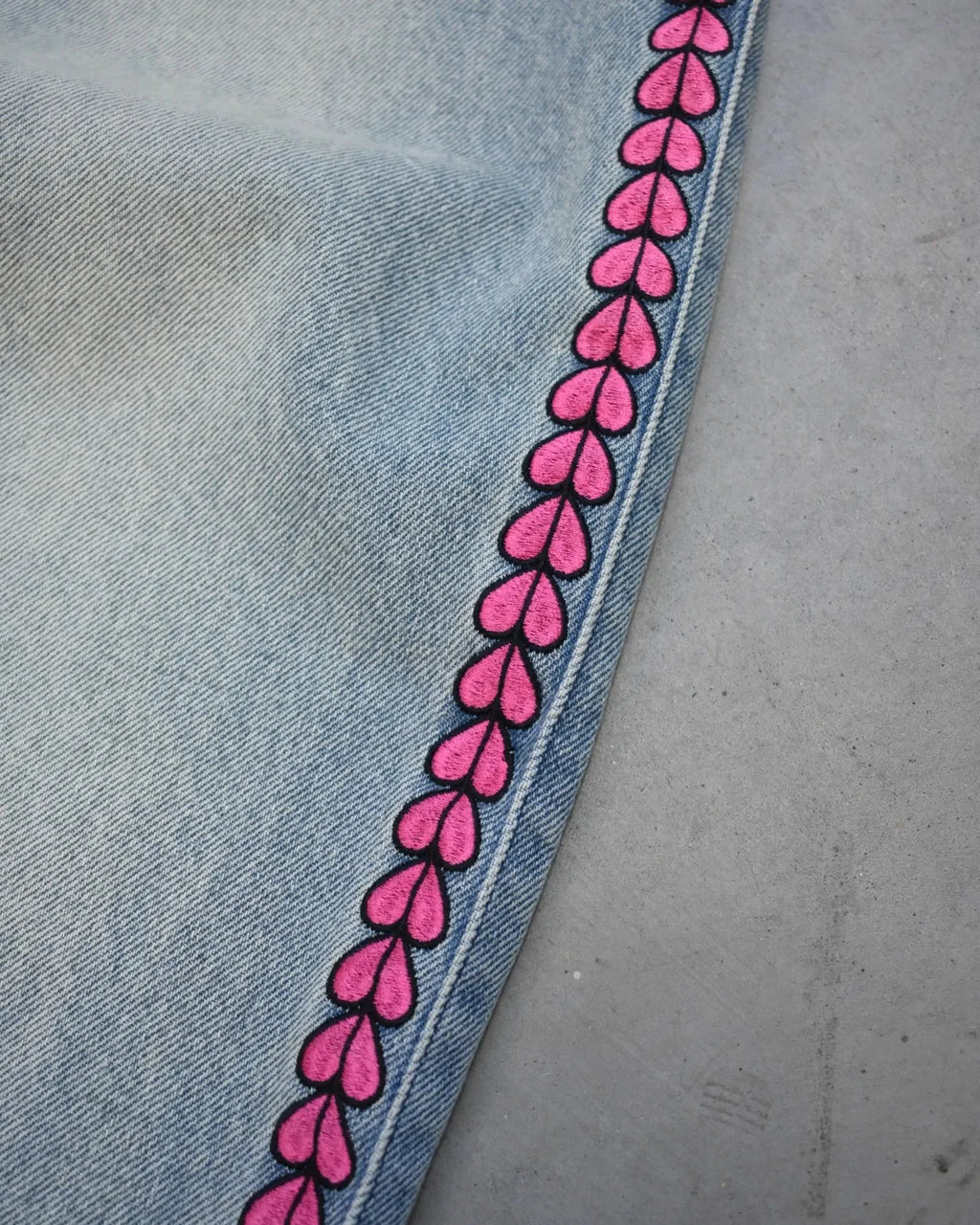 Y2K Men D4C JoJo High Waist Baggy Jeans Women Pink Heart Side Embroidery Loose Fit Washed Denim Pants Streetwear Wide Leg Pants