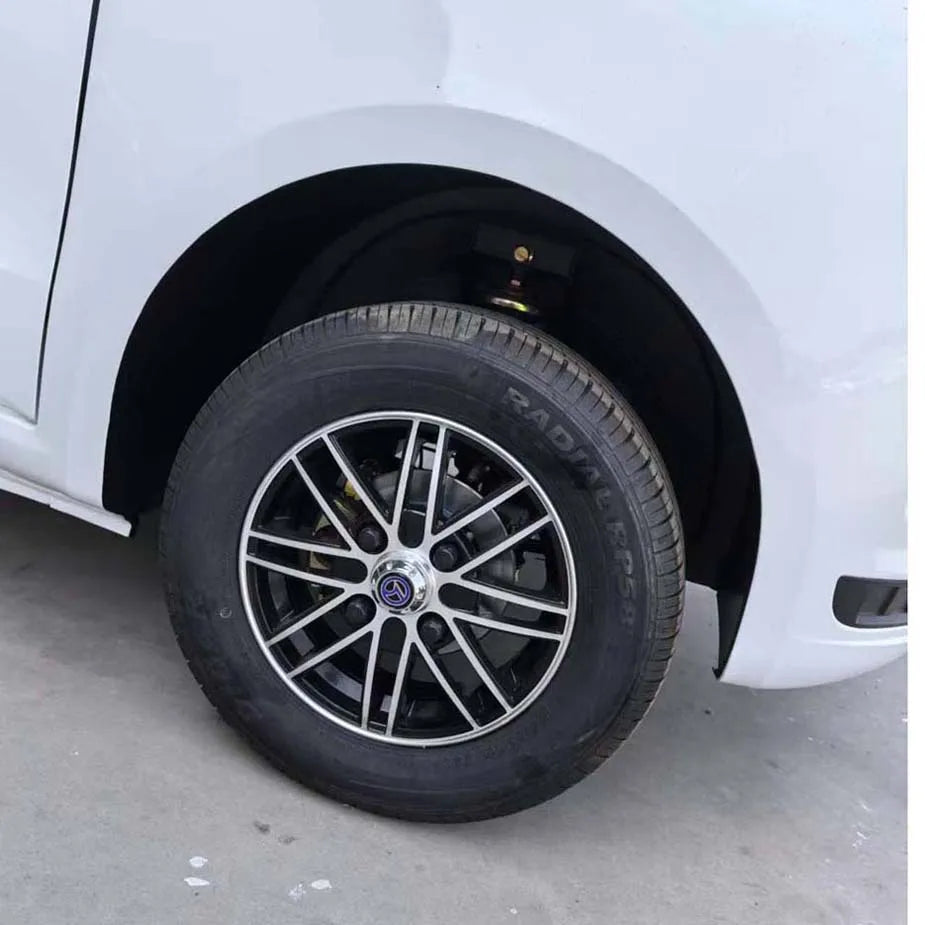Small electric car for the elderly Luxury electric car for the elderly