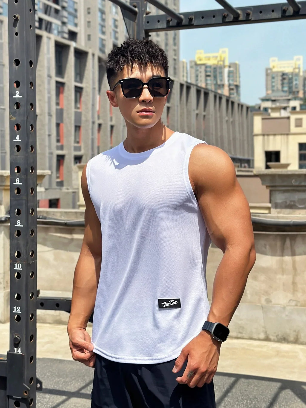 2025 Summer New Trend Men tank top Pullover Round Neck Mesh Bottom Shirt Sports Fitness Top Sleeveless Vest Quick Dry undershirt