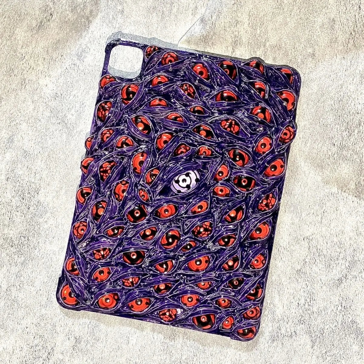 Naruto peripheral Sasuke Sharingan Itachiiiphone16proamx mobile phone case animation handmade luminous Sasuke mobile phone case