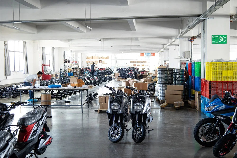 2023 Fashion Low Cost EEC COC Electric Racing Motorcycle for Wholesale Fashion Intelligent Electric Vehicle