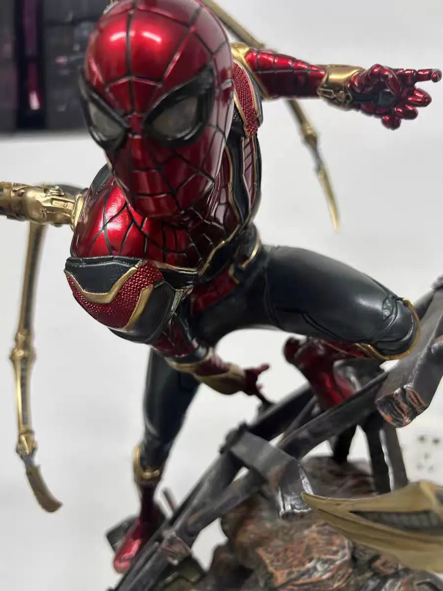 New Product In Stock Spider Man Figurine Avengers: Endgame Peripheral Steel Battle Suit Model Ornament Birthday Gift