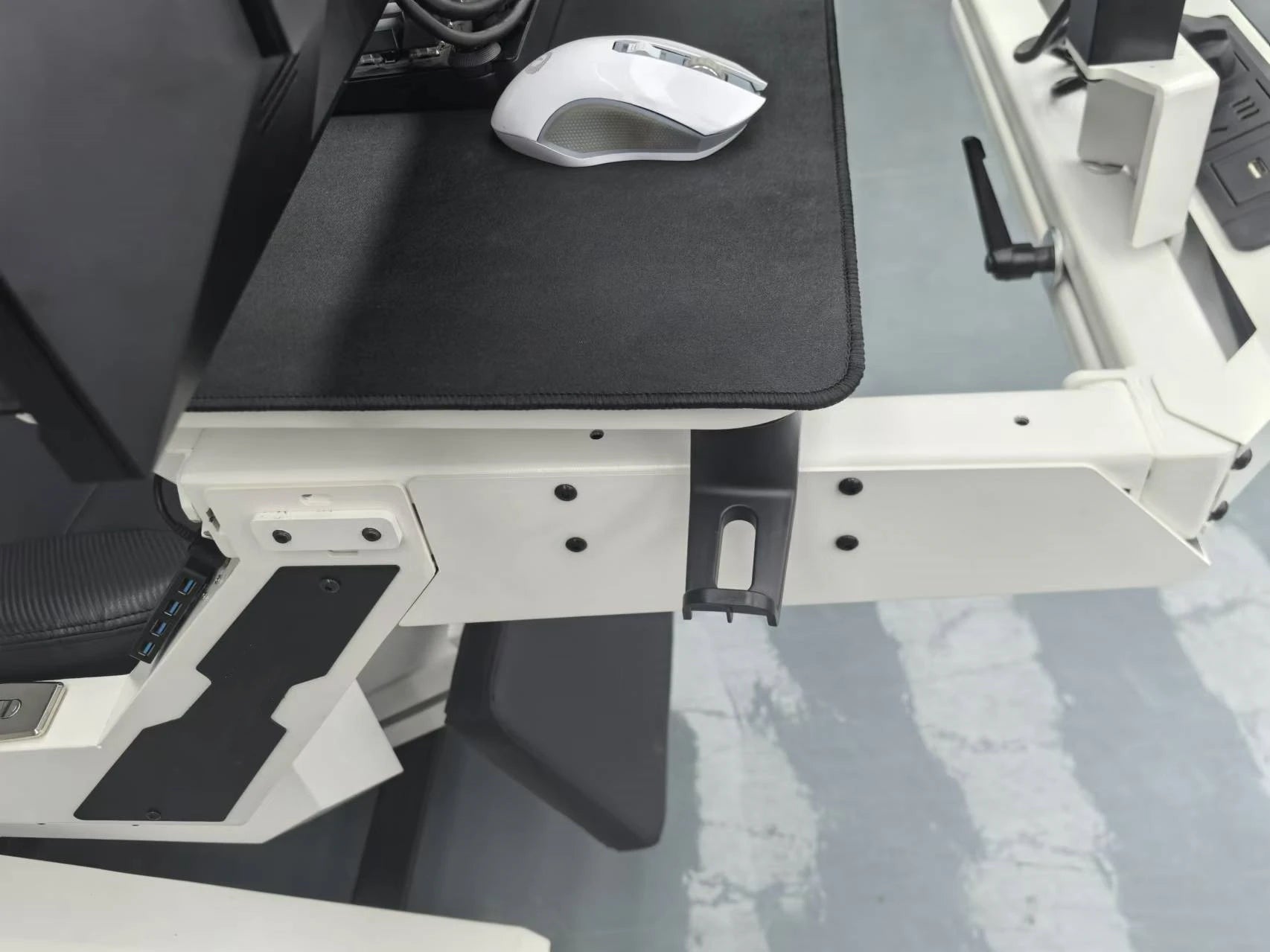 Cheap Comfortable Recline Computer Cockpit Zero Gravity Chair Ergonomic Chair Workstation for 1-2 Monitors