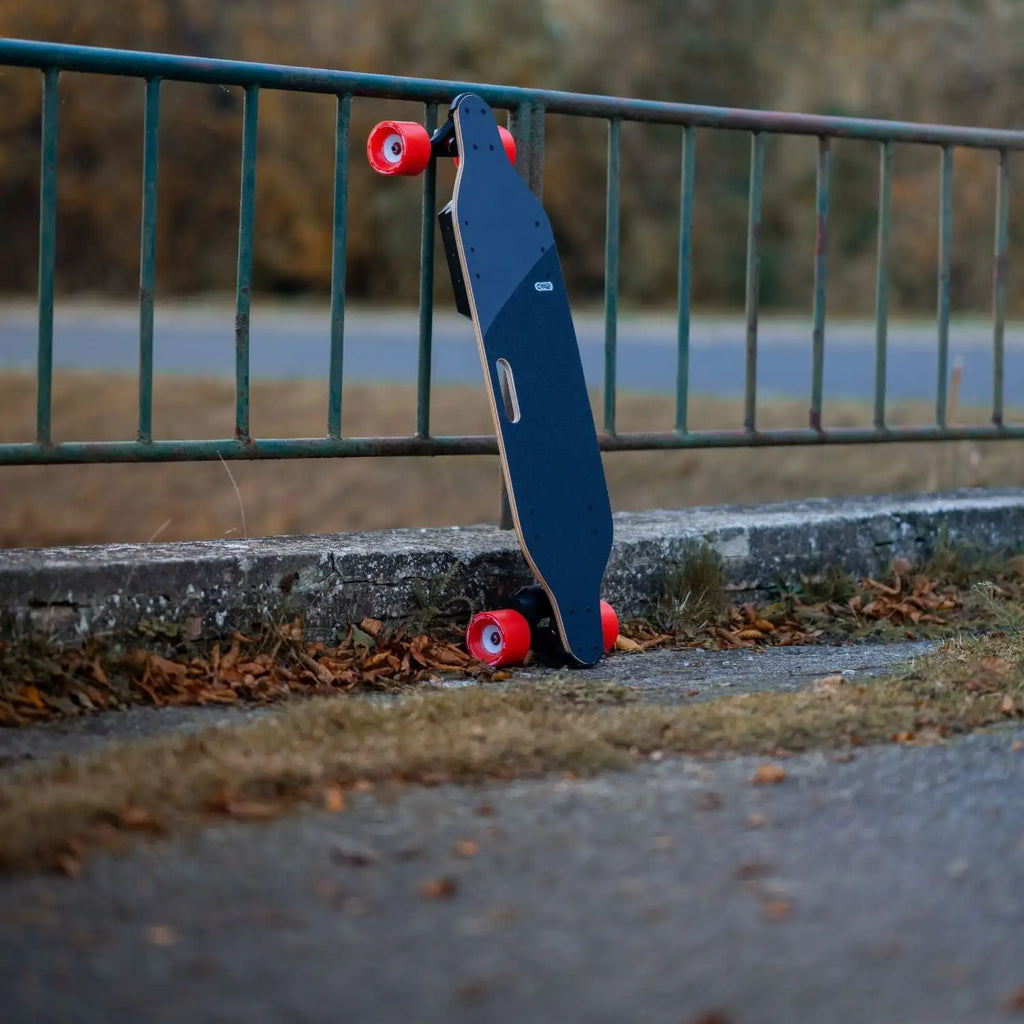 Meepo Go 4WD 3000W Electric Scooter, 45kph 32km Range, 30% Incline Flex Bamboo Deck IP54 Waterproof - Adults Electric skateboard