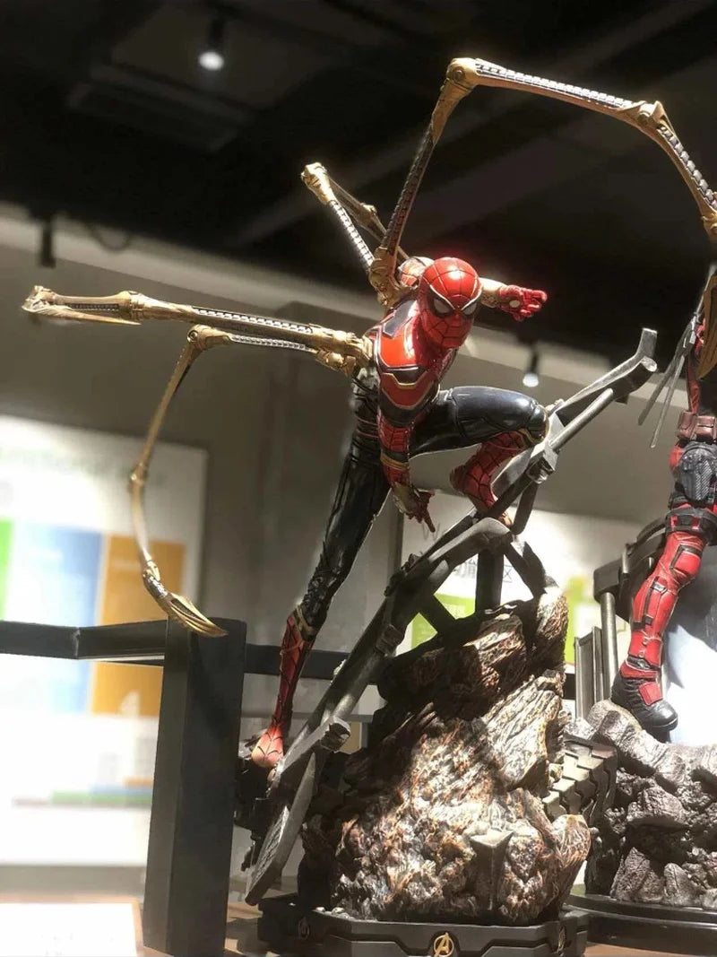 New Product In Stock Spider Man Figurine Avengers: Endgame Peripheral Steel Battle Suit Model Ornament Birthday Gift