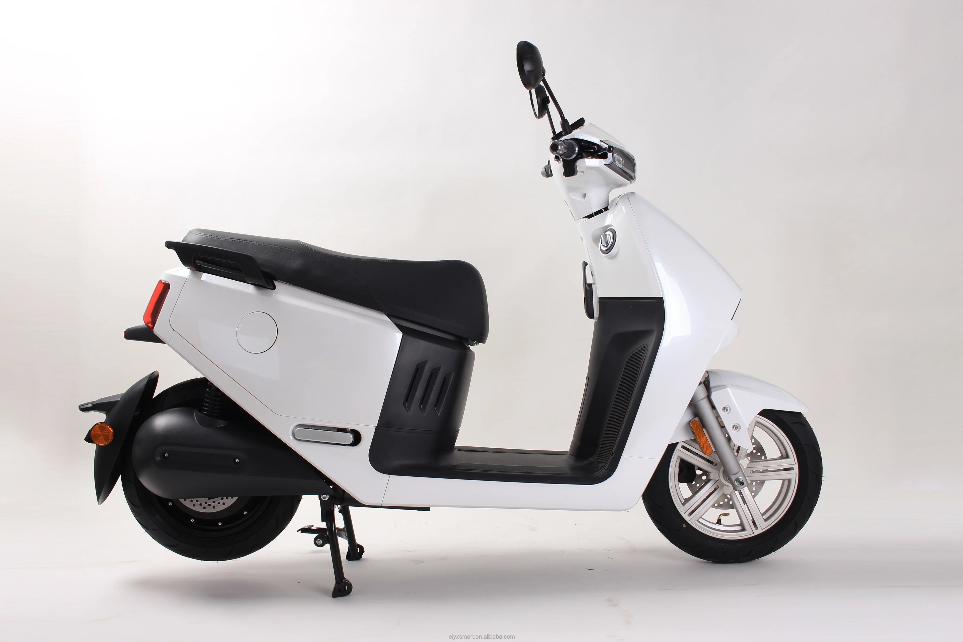 ATV&UTVNew Top Speed 70KMH Bike TFT Screen Electric Scooter Portable Lithium Electric Scooters 3000W Electric Motorcycle Scooter